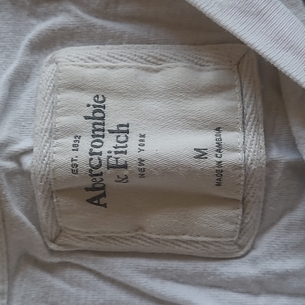 A&F tee - Picture 3 of 3